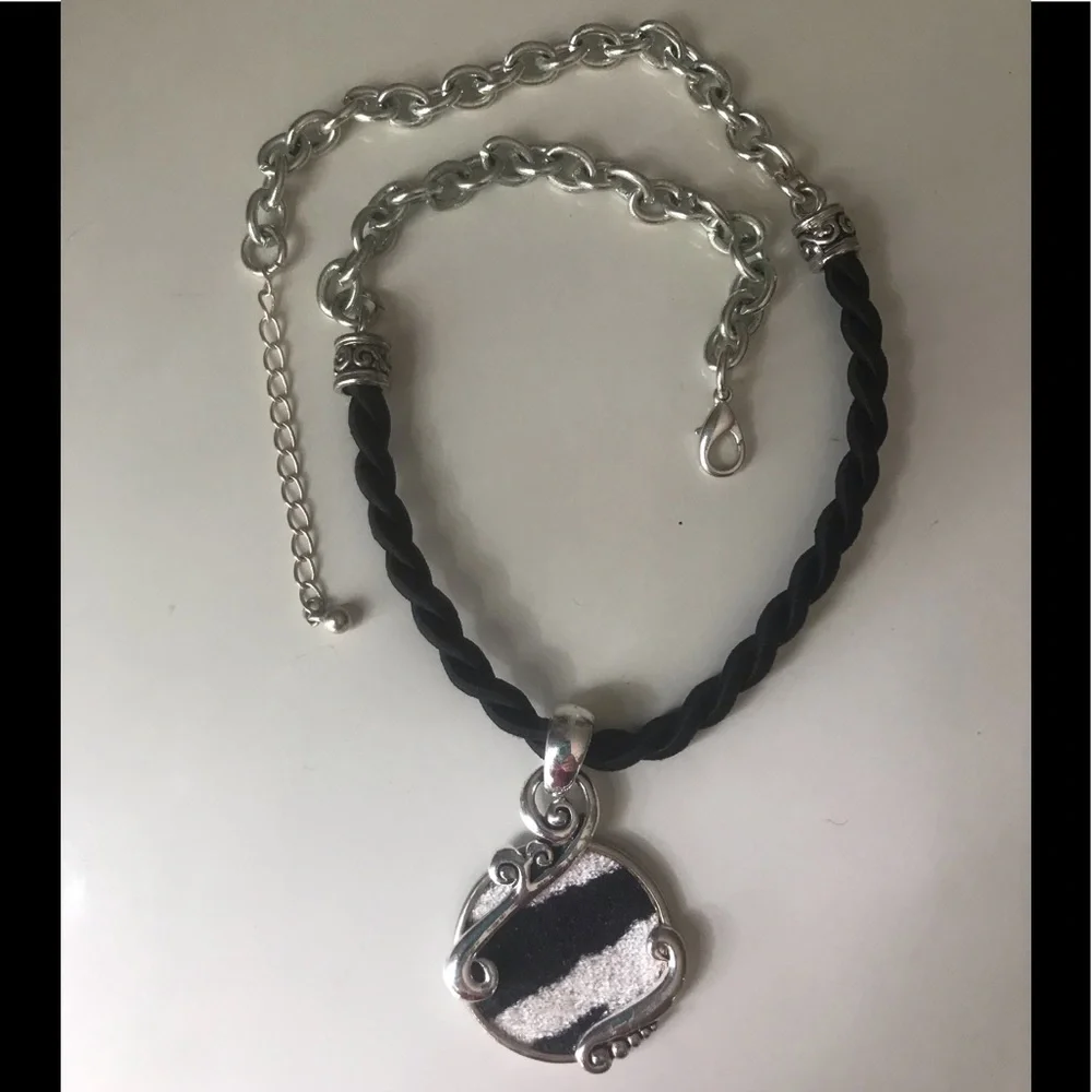 Necklace Black/ White and Silver Tone